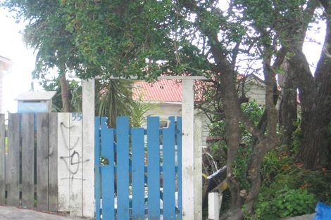 Photo of property in 55 Tanera Crescent, Brooklyn, Wellington, 6021