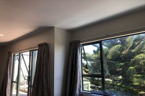 Photo of property in St Helens Apartments, 109 Coromandel Street, Newtown, Wellington, 6021