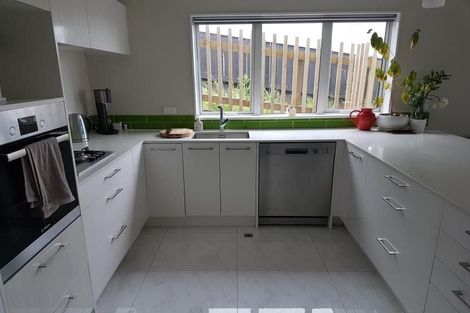 Photo of property in 7a Madeira Close, Whitby, Porirua, 5024