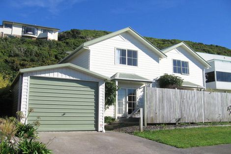 Photo of property in 45 Nalanda Crescent, Broadmeadows, Wellington, 6035