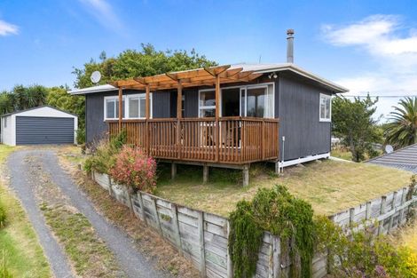 Photo of property in 5- 7 Howe Street, Foxton, 4814