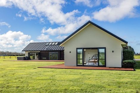 Photo of property in 585 Coutts Island Road, Coutts Island, Christchurch, 7670