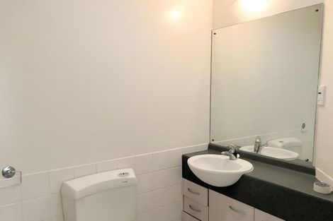 Photo of property in Grandstand Apartments, 12/80u Kent Terrace, Mount Victoria, Wellington, 6011