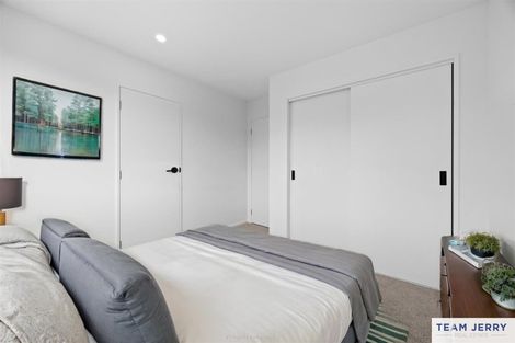 Photo of property in 64a Crestview Rise, Papakura, 2110