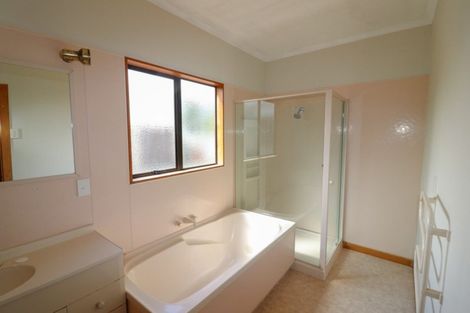 Photo of property in 47 Allardice Street, Dannevirke, 4930