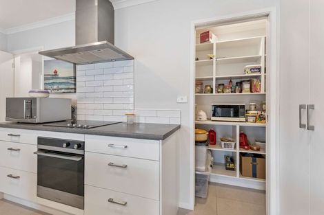 Photo of property in 6 Harding Drive, Papamoa Beach, Papamoa, 3118