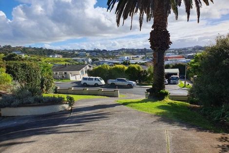 Photo of property in 3 Moera Place, Stanmore Bay, Whangaparaoa, 0932