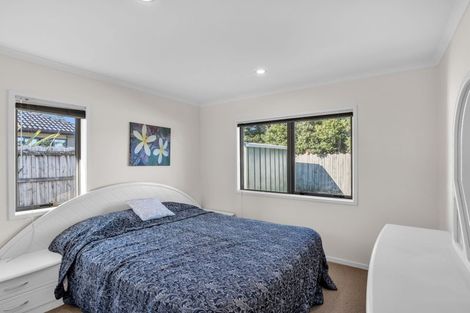 Photo of property in 21 Saltwood Street, Red Beach, 0932