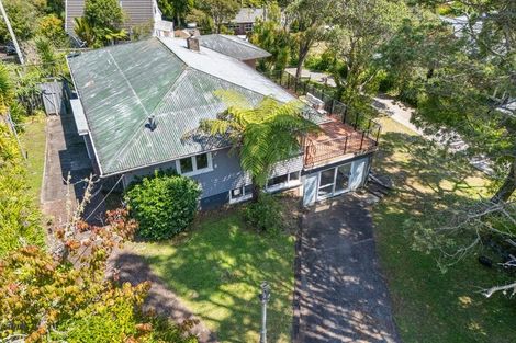 Photo of property in 60 Woodfern Crescent, Titirangi, Auckland, 0604