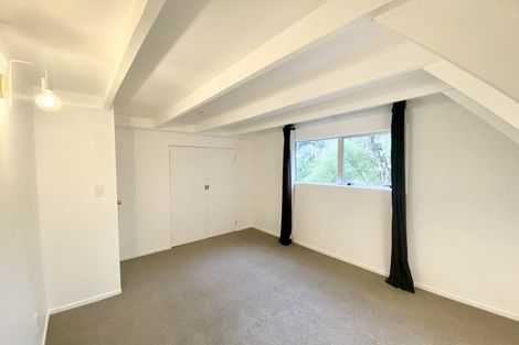 Photo of property in 1/47 Valley View Road, Glenfield, Auckland, 0629