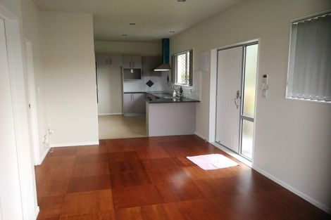 Photo of property in 11 Potter Avenue, Northcote, Auckland, 0627