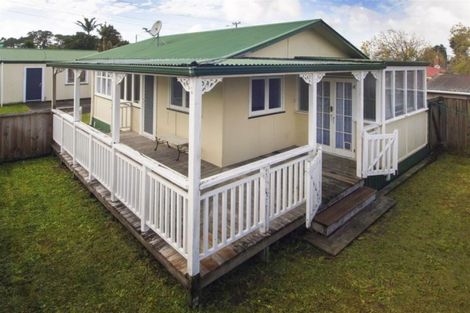 Photo of property in 140 Don Buck Road, Massey, Auckland, 0614