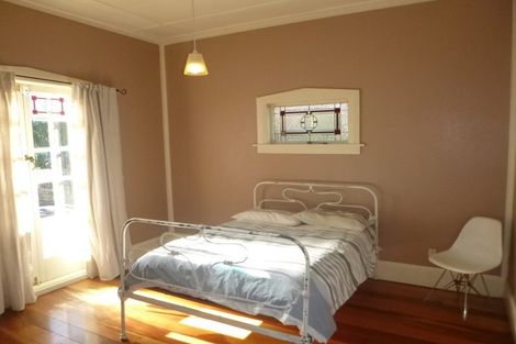 Photo of property in 2 Gow Street, Helensville, 0800