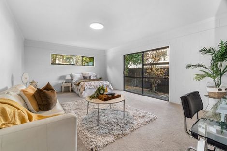 Photo of property in 1/965 Beach Road, Torbay, Auckland, 0630