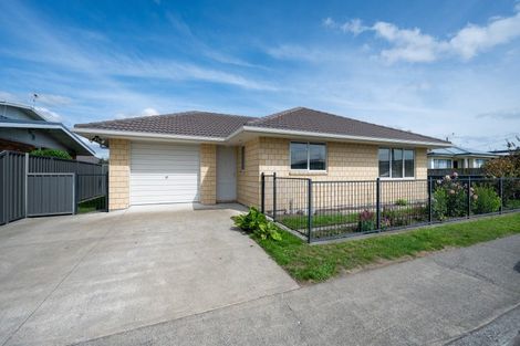Photo of property in 17a Meeanee Road, Taradale, Napier, 4112