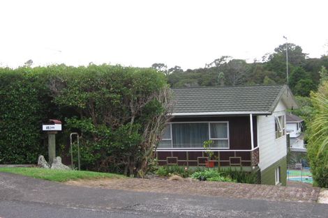 Photo of property in 18 Harrybrook Road, Green Bay, Auckland, 0604