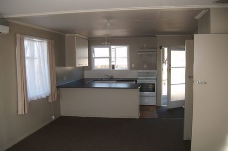 Photo of property in 12 Mokau Place, Terrace End, Palmerston North, 4410