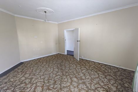 Photo of property in 37 Mako Mako Road, Levin, 5510