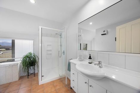 Photo of property in 47 Kings Drive, Wanaka, 9305