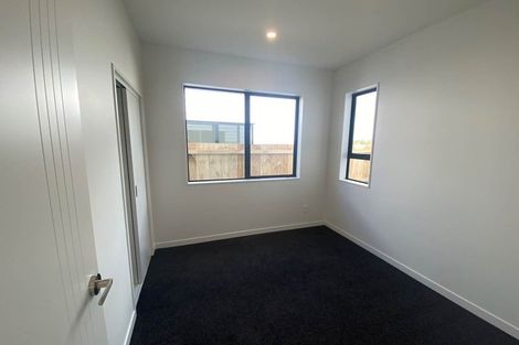 Photo of property in 49 Farranfore Road, Opaheke, Papakura, 2113