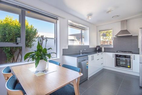 Photo of property in 3/5 Broadbent Street, Riccarton, Christchurch, 8041