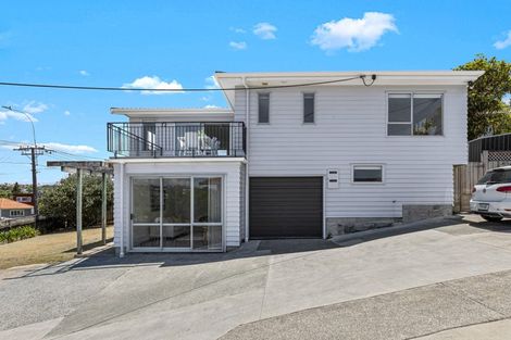 Photo of property in 525 Beach Road, Murrays Bay, Auckland, 0630