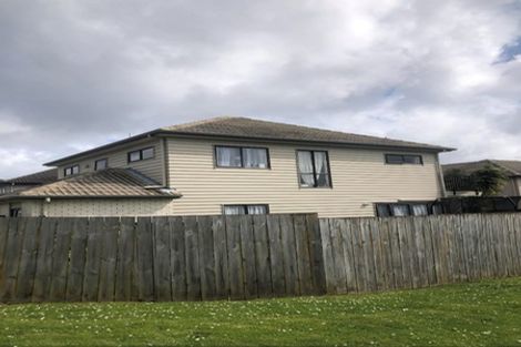 Photo of property in 96 Mcleod Road, Te Atatu South, Auckland, 0610