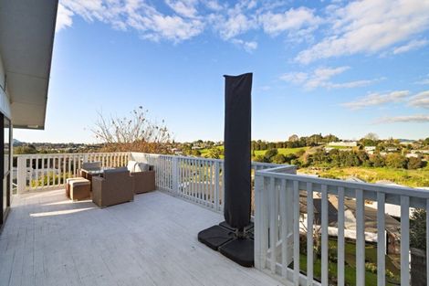 Photo of property in 98 Coopers Road, Gate Pa, Tauranga, 3112