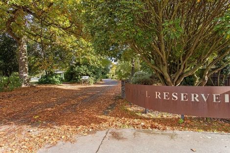 Photo of property in 427 Memorial Avenue, Burnside, Christchurch, 8053