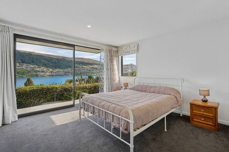 Photo of property in 560 Peninsula Road, Kelvin Heights, Queenstown, 9300