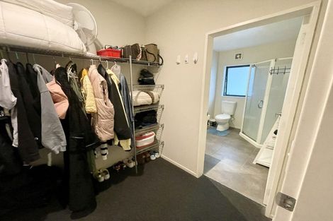 Photo of property in 19 Wantwood Grove, Churton Park, Wellington, 6037