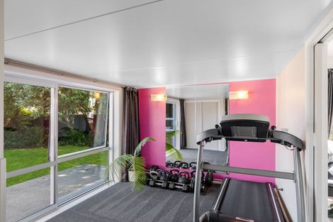 Photo of property in 27 Steele Street, Hornby, Christchurch, 8042