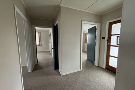 Photo of property in 27 Goldsmith Crescent, Levin, 5510