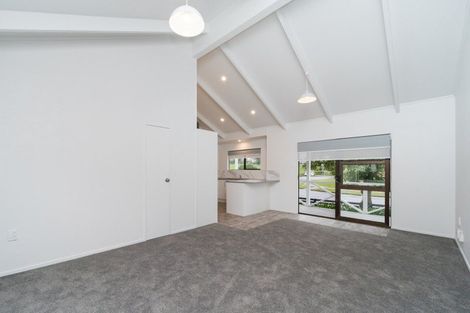 Photo of property in 2 Peter Hall Drive, Kelvin Grove, Palmerston North, 4414