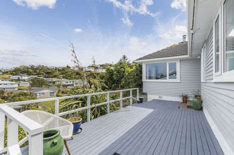 Photo of property in 63 Salford Street, Newlands, Wellington, 6037