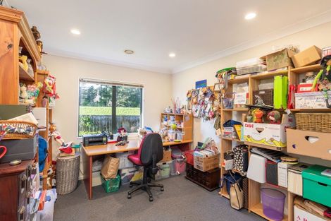 Photo of property in 17 Mary Huse Grove, Manor Park, Lower Hutt, 5019