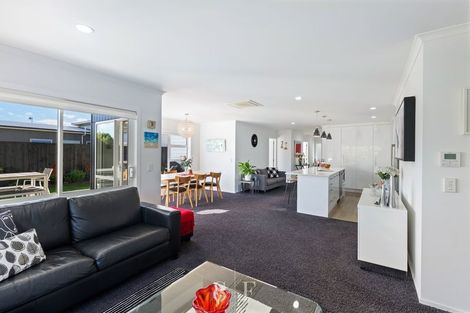 Photo of property in 12 Matuhi Street, Waikanae, 5036