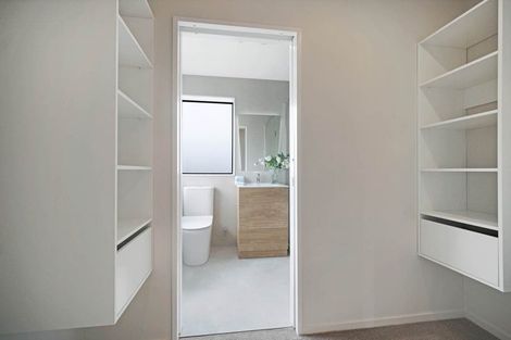 Photo of property in 5 Silver Birch Rise, Henderson, Auckland, 0612