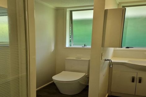Photo of property in 9 Kerr Grove, Johnsonville, Wellington, 6037