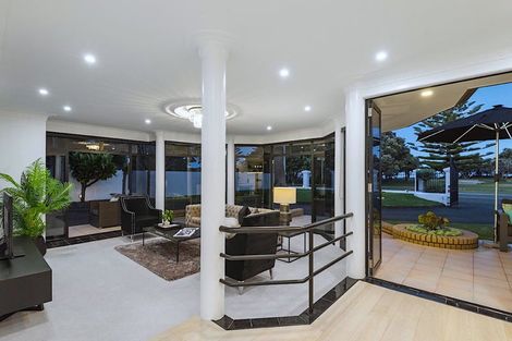 Photo of property in 236 Hibiscus Coast Highway, Orewa, 0931