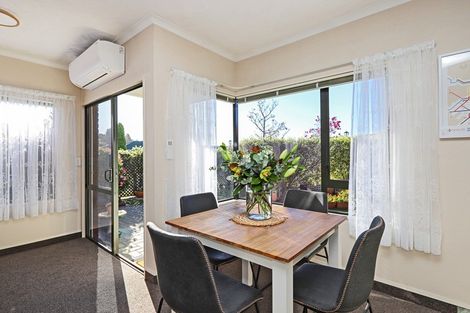 Photo of property in 3 Beaufort Place, Taradale, Napier, 4112