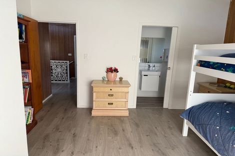 Photo of property in 50 Waipa Street, Birkenhead, Auckland, 0626