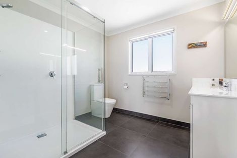 Photo of property in 16 Midgard Road, Coopers Beach, 0420