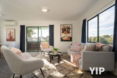 Photo of property in 32a Horokiwi Road West, Newlands, Wellington, 6037