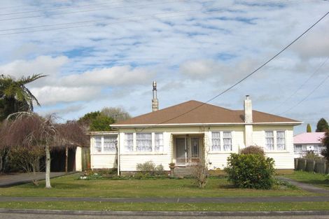 Photo of property in 17 Falstaff Street, Stratford, 4332