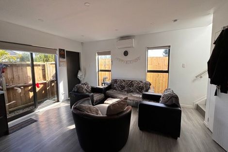 Photo of property in 9a Julian Place, Otara, Auckland, 2023
