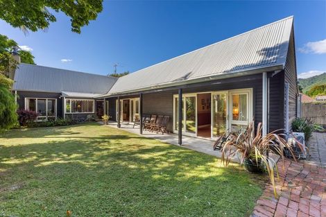 Photo of property in 8 Rata Street, Waikanae, 5036