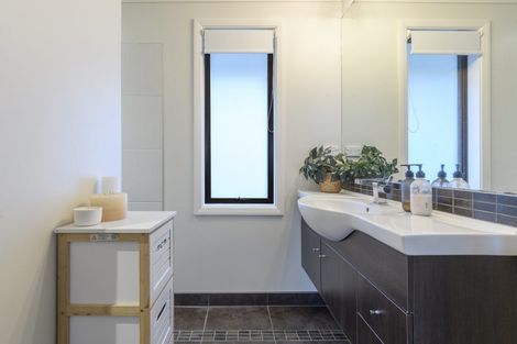 Photo of property in 24 Riverstone Drive, Welcome Bay, Tauranga, 3112