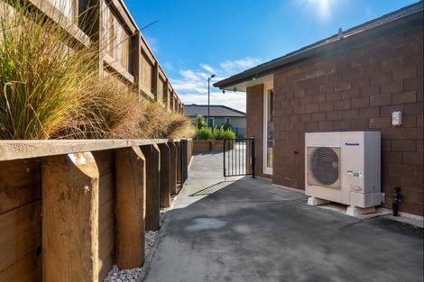 Photo of property in 16 Atutahi Street, Hurdon, New Plymouth, 4310