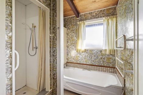 Photo of property in 6 Penton Road, Stanmore Bay, Whangaparaoa, 0932